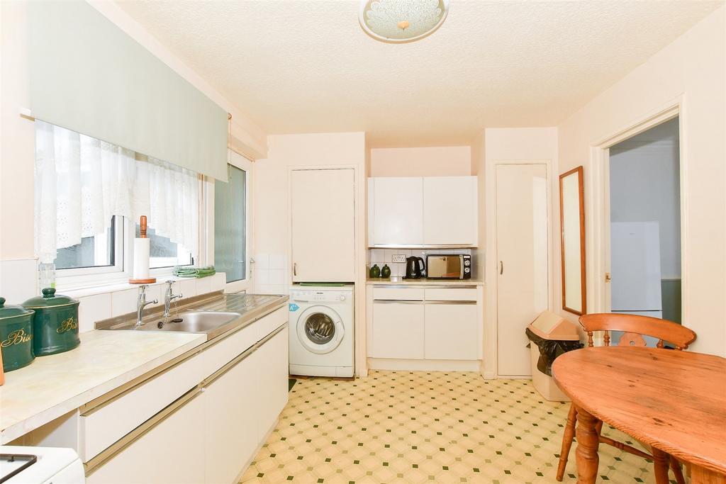 Kitchen/ Breakfast Room