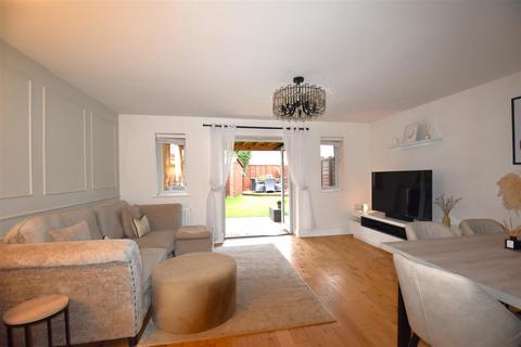 3 bedroom end of terrace house for sale, Cheapside West, Rayleigh