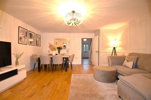 77 Cheapside West, Rayleigh, SS6 9JN