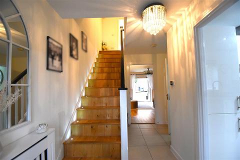 77 Cheapside West, Rayleigh, SS6 9JN