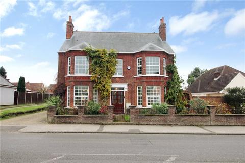 5 bedroom detached house for sale, Normanston Drive, Oulton Broad, Lowestoft, Suffolk, NR32