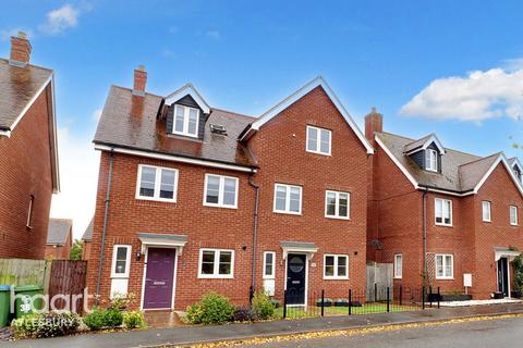 3 bedroom semi-detached house for sale, Worcester Street, Aylesbury