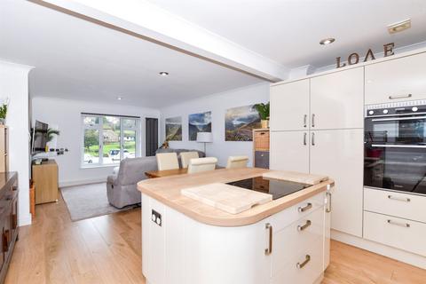 3 bedroom end of terrace house for sale, Farleigh Bridge, East Farleigh, Maidstone, Kent