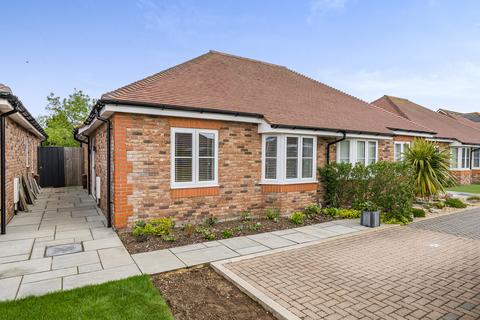 2 bedroom bungalow for sale, Orchid Close, Hampshire PO15