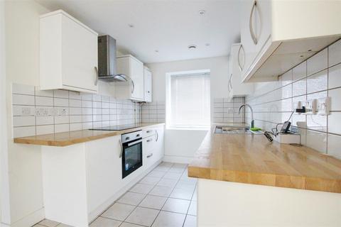 4 bedroom end of terrace house for sale, The Link, Louth LN11