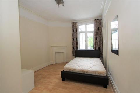 5 bedroom flat to rent, Hanger Lane, Ealing, W5