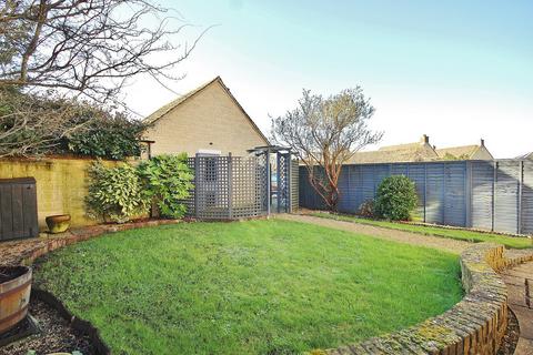 4 bedroom end of terrace house for sale, Cranberry Road, Witney, OX28