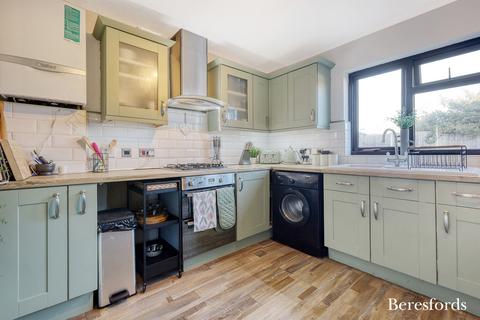1 Benton Close, Witham, CM8 1JT