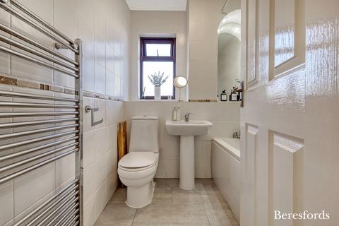 1 Benton Close, Witham, CM8 1JT