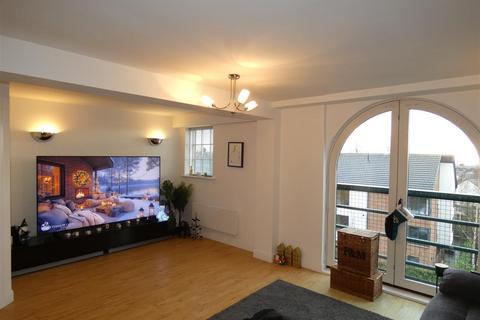 2 bedroom apartment to rent, Wharton Court, Chester