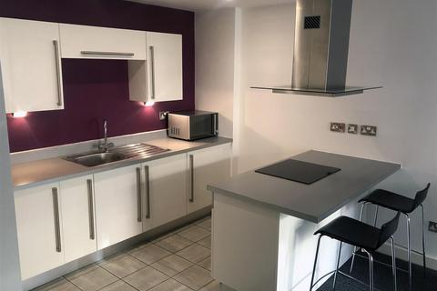 2 bedroom apartment to rent, William Fairburn Way, Design House, Manchester