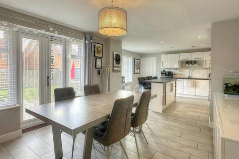 4 bedroom detached house for sale, Poplar Place, Morpeth