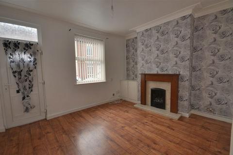 2 bedroom terraced house to rent, Hugh Street, Castleford, WF10