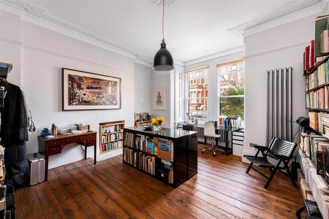 18a Willoughby Road, London, NW3 1SA