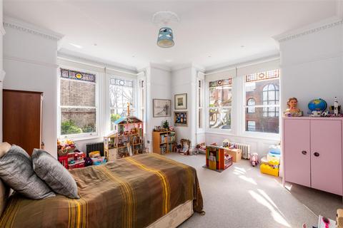 18a Willoughby Road, London, NW3 1SA
