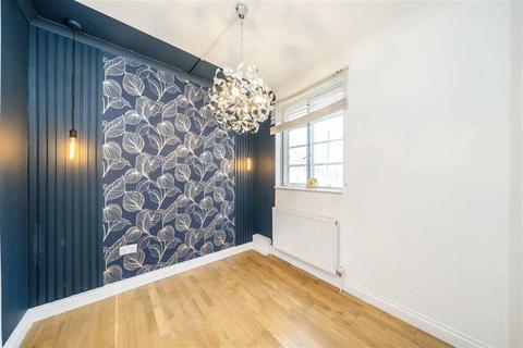 2 bedroom flat to rent, Westbourne Terrace, London W2