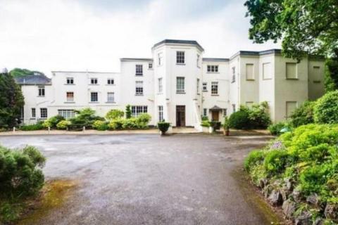 3 bedroom flat for sale, Dormy House, Wentworth Estate, Virginia Water.