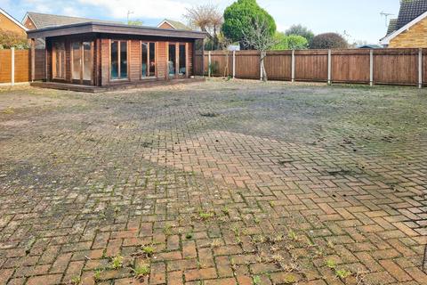 3 bedroom detached bungalow for sale, Valley Drive, Hull HU10