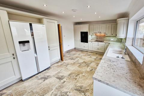 undefined, Valley Drive, Hull HU10