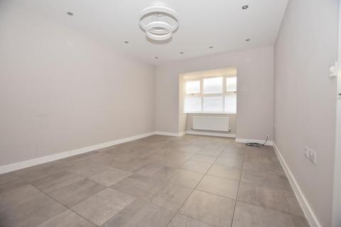 4 bedroom detached house to rent, Hunters Walk, Town Centre, Chesterfield