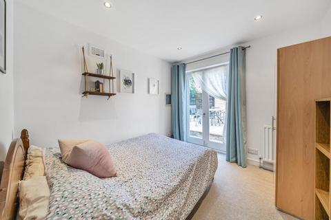 12a Rattray Road, London, SW2 1BD