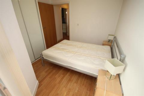 1 bedroom apartment to rent, Chapel Street, Salford, Great Manchester M3