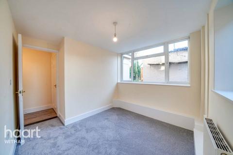 2 bedroom maisonette for sale, St Nicholas Close, Witham