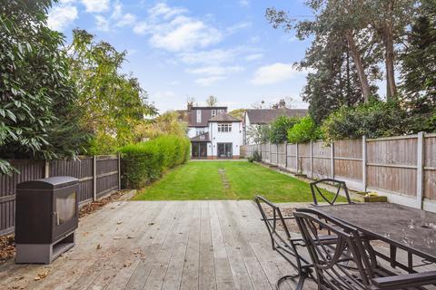 22 Widford Road, Chelmsford, CM2 9AR