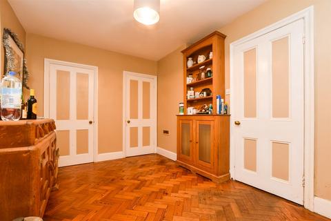 4 bedroom character property for sale, Turners Hill Road, East Grinstead, West Sussex