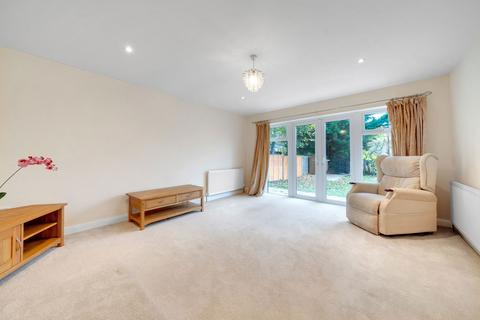 10 The Glen, Croydon, CR0 5EN
