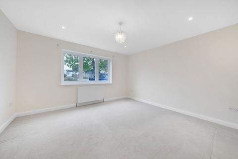 10 The Glen, Croydon, CR0 5EN