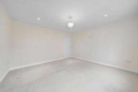 10 The Glen, Croydon, CR0 5EN