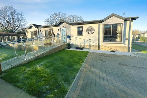 2 bedroom bungalow for sale, Benham Lane, Riseley, Reading, Berkshire, RG7