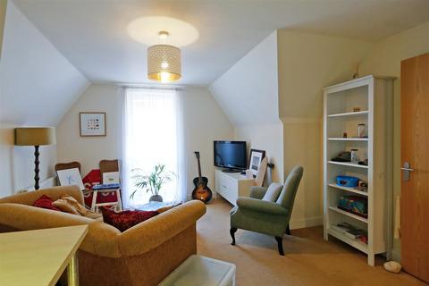 2 bedroom flat for sale, John Rennie Road, Chichester