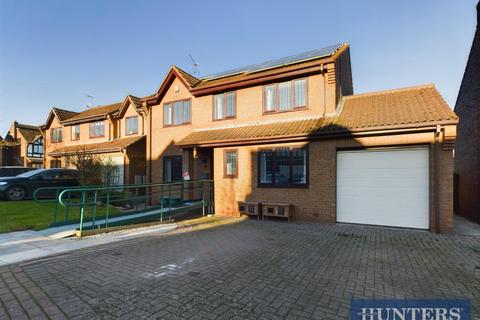 4 bedroom detached house for sale, Wentworth Close, Beverley, HU17 8XB