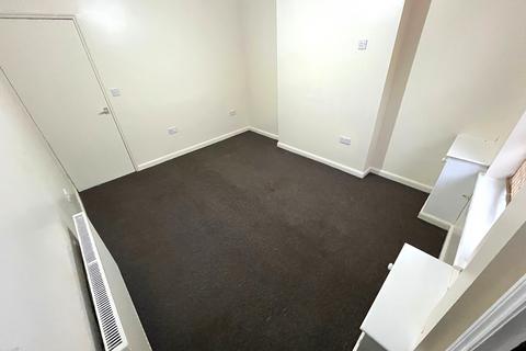 3 bedroom end of terrace house to rent, Robey Terrace, Nottingham NG7