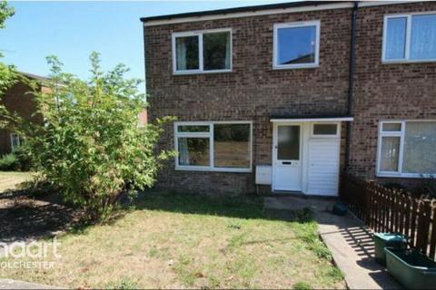 4 bedroom end of terrace house to rent, Holborough Close, COLCHESTER