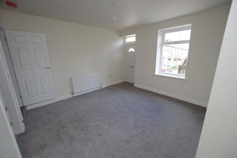 2 bedroom terraced house to rent, Fagley Road, Bradford, BD2