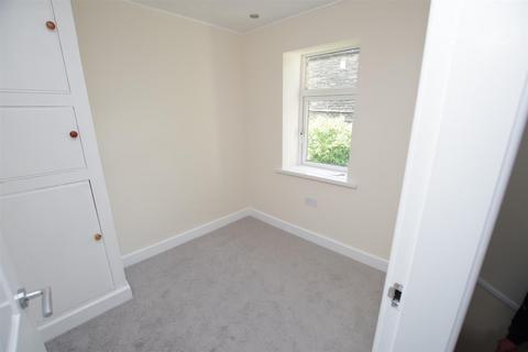 2 bedroom terraced house to rent, Fagley Road, Bradford, BD2