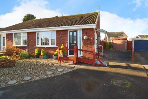 2 bedroom semi-detached bungalow for sale, Greenfield Garth, Hull