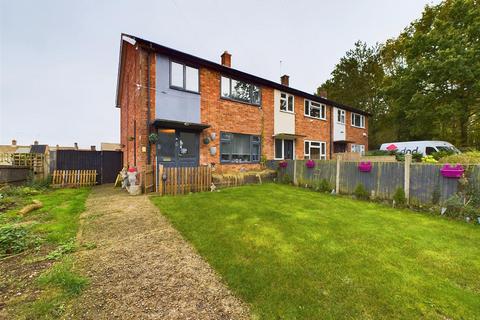 3 bedroom end of terrace house for sale, Bayfield Avenue, Dereham