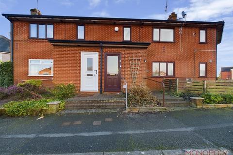 2 bedroom maisonette for sale, Trinity Close, Rhostyllen, Wrexham