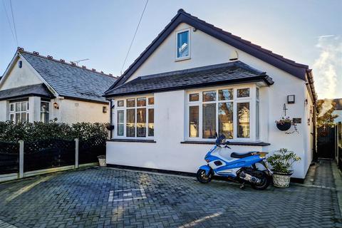 4 bedroom chalet for sale, Trinity Road, Southend-on-Sea SS2