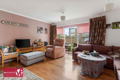 3 bedroom terraced house for sale, Berners Way, Broxbourne EN10