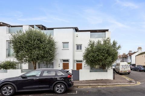 3 bedroom end of terrace house for sale, Stoneham Road, Hove BN3