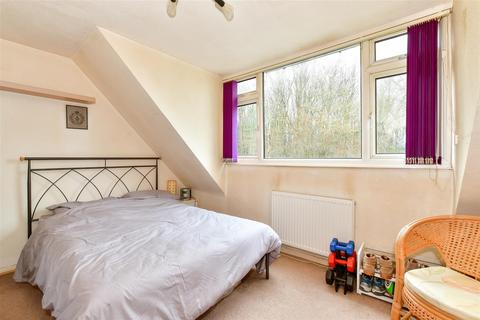 3 bedroom semi-detached house for sale, The Rise, Ashford TN23