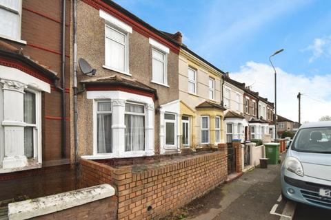 3 bedroom terraced house to rent, Nelson Road Belvedere DA17