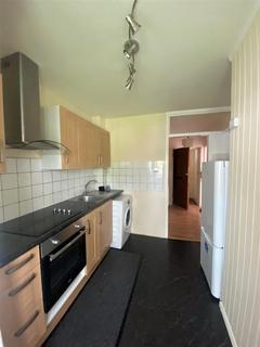 1 bedroom bedsit to rent, Townsend Road, Southall UB1