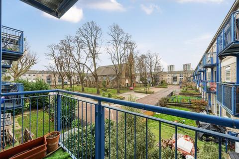 2 bedroom flat for sale, Thorburn Square, Bermondsey, SE1