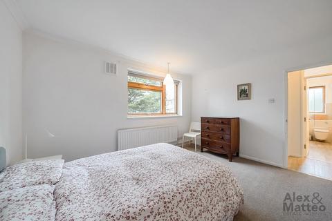 93 Thorburn Square, London, SE1 5QF